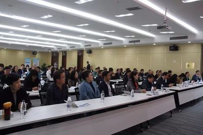 武漢公司成功舉辦全國中小企業領軍人才班走進中國武漢人力資源服務產業園活動
