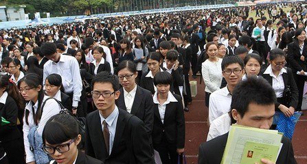 武漢出臺舉措吸引大學(xué)生留漢 今年提供一萬個大學(xué)生見習(xí)崗位