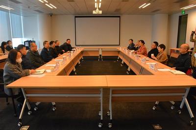 武漢市硚口區領導走訪慰問區內專家人才